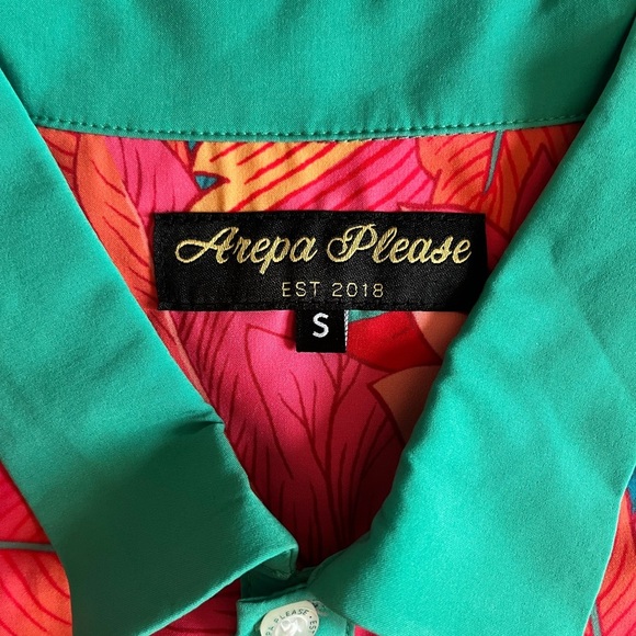 Arepa Please Mural Golf Polo - Picture 4 of 5